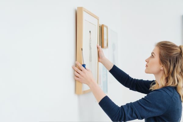 Picture Hanging Service in Pickerington